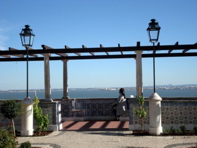 solo female travel portugal