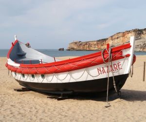 how to get to nazare portugal
